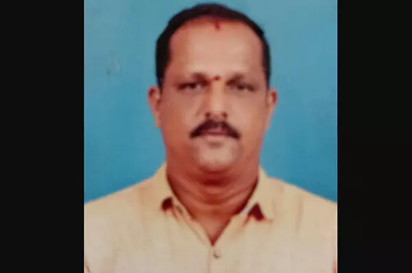 ಉಡುಪಿ| ಸಾಮಾಜಿಕ ಜಾಲತಾಣಗಳಲ್ಲಿ ಕೋಮು ಪ್ರಚೋದಕ ಪೋಸ್ಟ್: ಹಿಂಜಾವೇ ಮುಖಂಡನ ಸೆರೆ ಉಡುಪಿ| ಸಾಮಾಜಿಕ ಜಾಲತಾಣಗಳಲ್ಲಿ ಕೋಮು ಪ್ರಚೋದಕ ಪೋಸ್ಟ್: ಹಿಂಜಾವೇ ಮುಖಂಡನ ಸೆರೆ