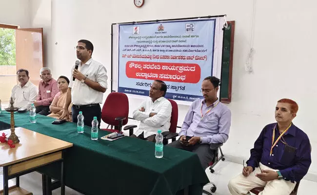 ಕಲಬುರಗಿ | ಗ್ರಾಮ ಪಂಚಾಯತ್ ಮಟ್ಟದಲ್ಲಿ ನಲ್ಲಿಯ ನೀರು ಪೋಲಾಗದಂತೆ ಬಳಸಿ : ಸಿಇಓ ಭಂವರ್ ಸಿಂಗ್ ಮೀನಾ