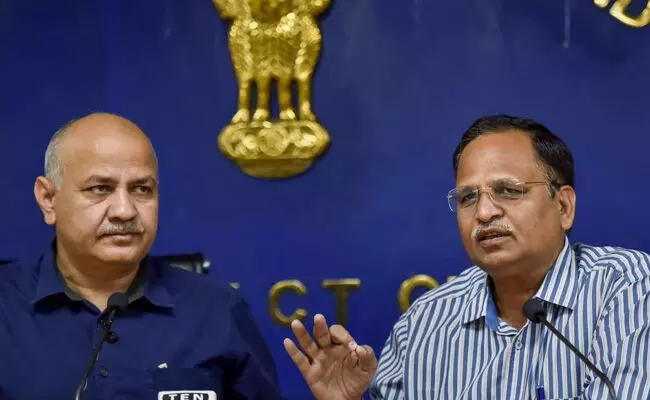 ತರಗತಿ ಕೊಠಡಿ ನಿರ್ಮಾಣ ಹಗರಣ : ಸಿಸೋಡಿಯಾ, ಜೈನ್ ಗೆ ಮತ್ತೆ ಸಂಕಷ್ಟ,ದಿಲ್ಲಿ ಎಸಿಬಿಯಿಂದ ಸಮನ್ಸ್ ತರಗತಿ ಕೊಠಡಿ ನಿರ್ಮಾಣ ಹಗರಣ : ಸಿಸೋಡಿಯಾ, ಜೈನ್ ಗೆ ಮತ್ತೆ ಸಂಕಷ್ಟ,ದಿಲ್ಲಿ ಎಸಿಬಿಯಿಂದ ಸಮನ್ಸ್