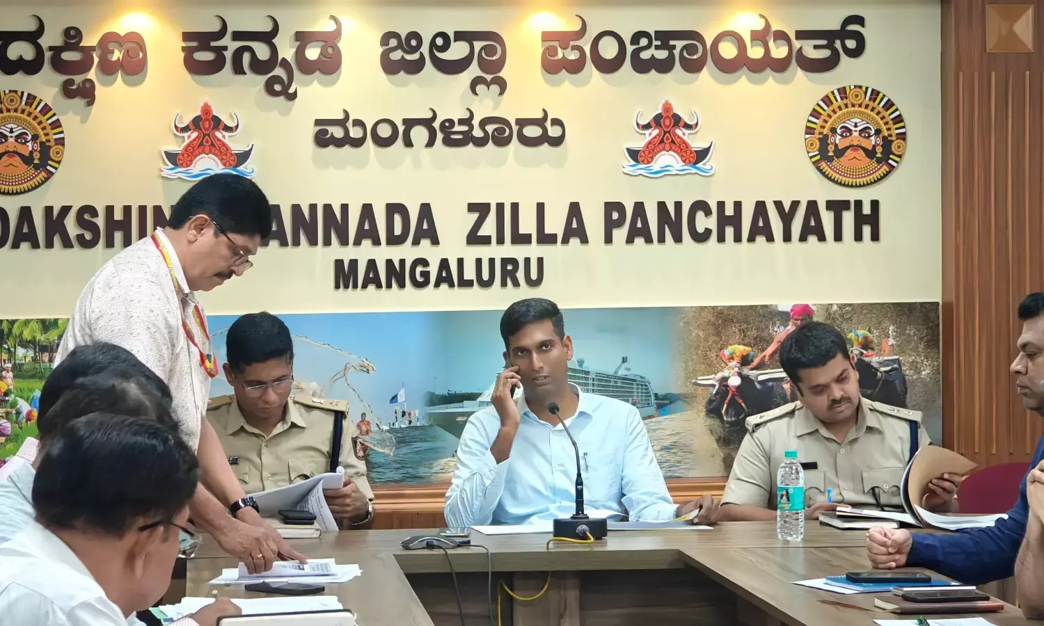 ಅಕ್ರಮ ಒಂಟೆ, ಜಾನುವಾರು ಸಾಗಾಟ ಮತ್ತು ವಧೆ ನಿಯಂತ್ರಿಸಲು ದ.ಕ.ಪ್ರಭಾರ ಜಿಲ್ಲಾಧಿಕಾರಿ ಡಾ. ಆನಂದ್ ಸೂಚನೆ