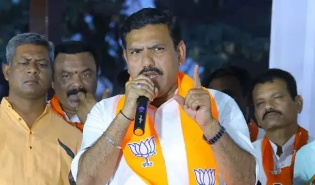 ಕಾಲ್ತುಳಿತ ಪ್ರಕರಣ | ಭಾರೀ ಜನಸಂದಣಿಯನ್ನು ನಿರೀಕ್ಷಿಸಿರಲಿಲ್ಲ ಎನ್ನುವ ಮೂಲಕ ಯಾರನ್ನು ಮೂರ್ಖರನ್ನಾಗಿಸುತ್ತಿದ್ದೀರಿ?: ಡಿಕೆಶಿ ವಿರುದ್ಧ ವಿಜಯೇಂದ್ರ ಆಕ್ರೋಶ