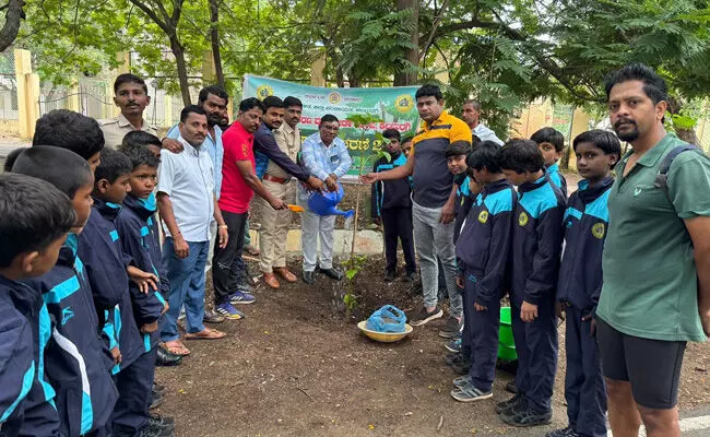 ಕಲಬುರಗಿ | ಜಿಲ್ಲಾ ಕ್ರೀಡಾಂಗಣದಲ್ಲಿ ಪರಿಸರ ದಿನಾಚರಣೆ ಕಲಬುರಗಿ | ಜಿಲ್ಲಾ ಕ್ರೀಡಾಂಗಣದಲ್ಲಿ ಪರಿಸರ ದಿನಾಚರಣೆ