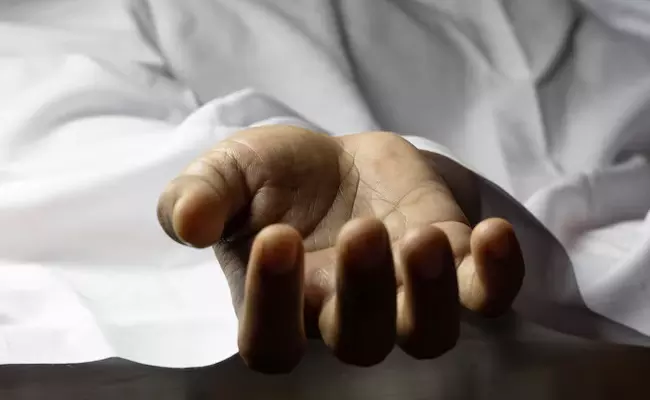 ಉತ್ತರ ಪ್ರದೇಶ | ಶೌಚ ಗುಂಡಿಗೆ ಇಳಿದ ಒಂದೇ ಕುಟುಂಬದ ಮೂವರು ಉಸಿರುಗಟ್ಟಿ ಮೃತ್ಯು