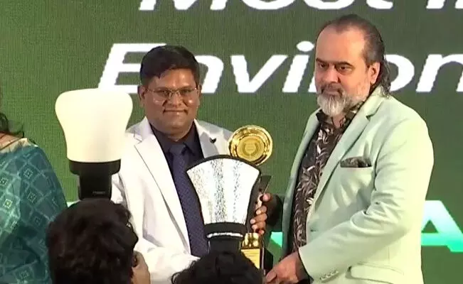 ಆಚಾರ್ಯ ಪ್ರಶಾಂತ್ ರಿಗೆ ‘ಅತ್ಯಂತ ಪರಿಣಾಮಕಾರಿ ಪರಿಸರವಾದಿ’ ಪ್ರಶಸ್ತಿ ಆಚಾರ್ಯ ಪ್ರಶಾಂತ್ ರಿಗೆ ‘ಅತ್ಯಂತ ಪರಿಣಾಮಕಾರಿ ಪರಿಸರವಾದಿ’ ಪ್ರಶಸ್ತಿ