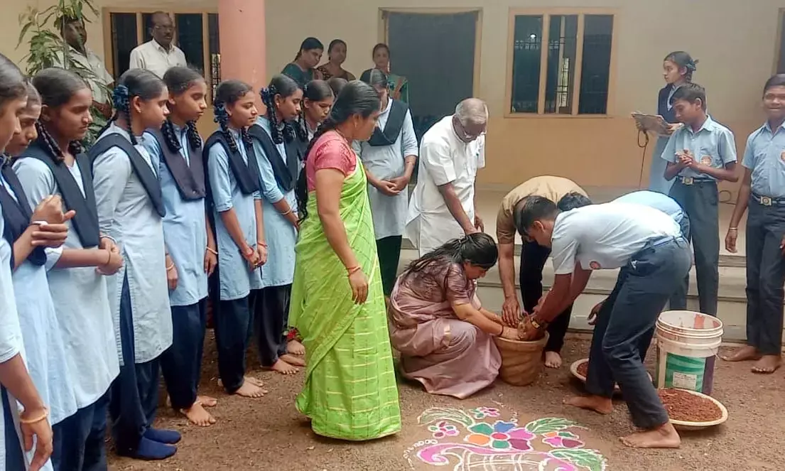 ಬೀದರ್ | ಪ್ರತಿಯೊಬ್ಬರು ಒಂದು ಗಿಡ ನೆಡುವ ಪ್ರತಿಜ್ಞೆ ಮಾಡಬೇಕು : ಸೇವಂತಿ ಆರ್ಯ