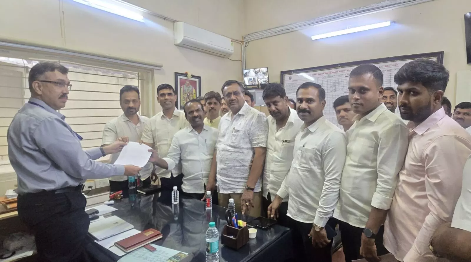 ಕಾಲ್ತುಳಿತ | ಸಿಎಂ, ಡಿಸಿಎಂ, ಗೃಹ ಸಚಿವರ ವಿರುದ್ಧ ಬಿಜೆಪಿ ದೂರು