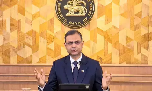 ರೆಪೊ ದರ ಇಳಿಸಿದ ಆರ್‌ಬಿಐ : ಸಾಲಗಳ ಮೇಲಿನ EMI ಅಗ್ಗ ಸಾಧ್ಯತೆ