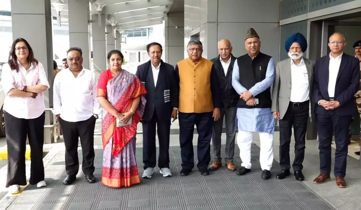 ಪಾಕಿಸ್ತಾನದಿಂದ ಭಯೋತ್ಪಾದನೆಯನ್ನು ಸಹಿಸುವುದಿಲ್ಲವೆಂದು ವಿಶ್ವಕ್ಕೆ ತಿಳಿಸಿದ್ದೇವೆ: ಯುರೋಪ್ ಪ್ರವಾಸದ ಬಳಿಕ ಸರ್ವಪಕ್ಷ ನಿಯೋಗ ಪಾಕಿಸ್ತಾನದಿಂದ ಭಯೋತ್ಪಾದನೆಯನ್ನು ಸಹಿಸುವುದಿಲ್ಲವೆಂದು ವಿಶ್ವಕ್ಕೆ ತಿಳಿಸಿದ್ದೇವೆ: ಯುರೋಪ್ ಪ್ರವಾಸದ ಬಳಿಕ ಸರ್ವಪಕ್ಷ ನಿಯೋಗ