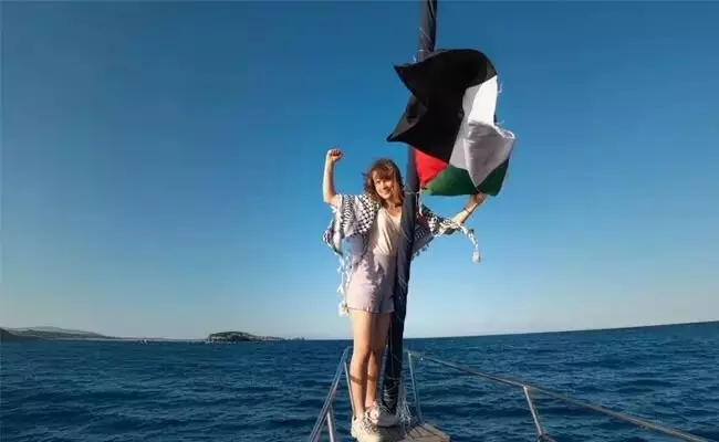 ಸಾಮಾಜಿಕ ಕಾರ್ಯಕರ್ತರಿರುವ ನೌಕೆ ಗಾಝಾ ತಲುಪುವುದನ್ನು ತಡೆಯಲು ಇಸ್ರೇಲ್ ಮಿಲಿಟರಿಗೆ ಸೂಚನೆ ಸಾಮಾಜಿಕ ಕಾರ್ಯಕರ್ತರಿರುವ ನೌಕೆ ಗಾಝಾ ತಲುಪುವುದನ್ನು ತಡೆಯಲು ಇಸ್ರೇಲ್ ಮಿಲಿಟರಿಗೆ ಸೂಚನೆ