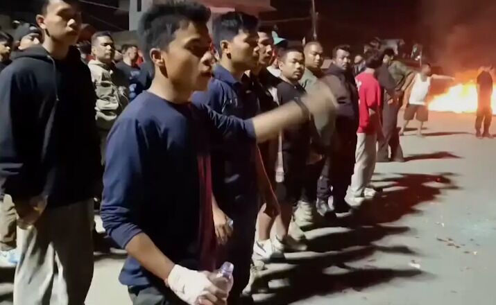 ಮಣಿಪುರ | ಮೈತೈ ಸಮುದಾಯದ ನಾಯಕನ ಬಂಧನ ಖಂಡಿಸಿ ತೀವ್ರಗೊಂಡ ಪ್ರತಿಭಟನೆ : ಐದು ಜಿಲ್ಲೆಗಳಲ್ಲಿ ಇಂಟರ್‌ನೆಟ್‌ ಸ್ಥಗಿತ