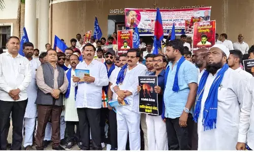 ಯಾದಗಿರಿ | ಛಲವಾದಿ ನಾರಾಯಣಸ್ವಾಮಿ, ರವಿಕುಮಾರ್ ಹೇಳಿಕೆ ಖಂಡಿಸಿ ದಸಂಸದಿಂದ ಪ್ರತಿಭಟನೆ