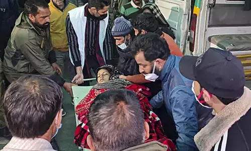 ಜಮ್ಮುಕಾಶ್ಮೀರ | ರಜೌರಿಯಲ್ಲಿ ಮತ್ತೆ ಕಾಣಿಸಿಕೊಂಡ ನಿಗೂಢ ಕಾಯಿಲೆ : 35 ಮಂದಿ ಅಸ್ವಸ್ಥ, ಆಸ್ಪತ್ರೆಗೆ ದಾಖಲು