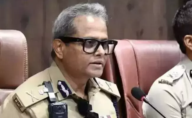 ಕಾಲ್ತುಳಿತ ಪ್ರಕರಣ : ನಾಳೆ ವಿಚಾರಣೆಗೆ ಹಾಜರಾಗಲು ಬಿ.ದಯಾನಂದ್‍ಗೆ ನೋಟಿಸ್