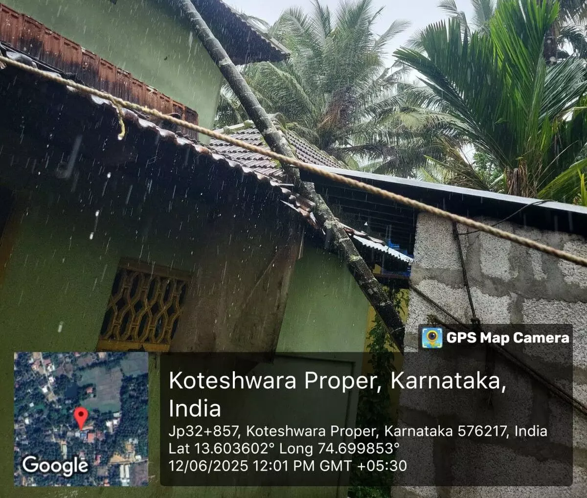 ಉಡುಪಿ ಜಿಲ್ಲೆಯಾದ್ಯಂತ ಭಾರೀ ಮಳೆ; ಅನೇಕ ಮನೆಗಳಿಗೆ ಹಾನಿ ಉಡುಪಿ ಜಿಲ್ಲೆಯಾದ್ಯಂತ ಭಾರೀ ಮಳೆ; ಅನೇಕ ಮನೆಗಳಿಗೆ ಹಾನಿ