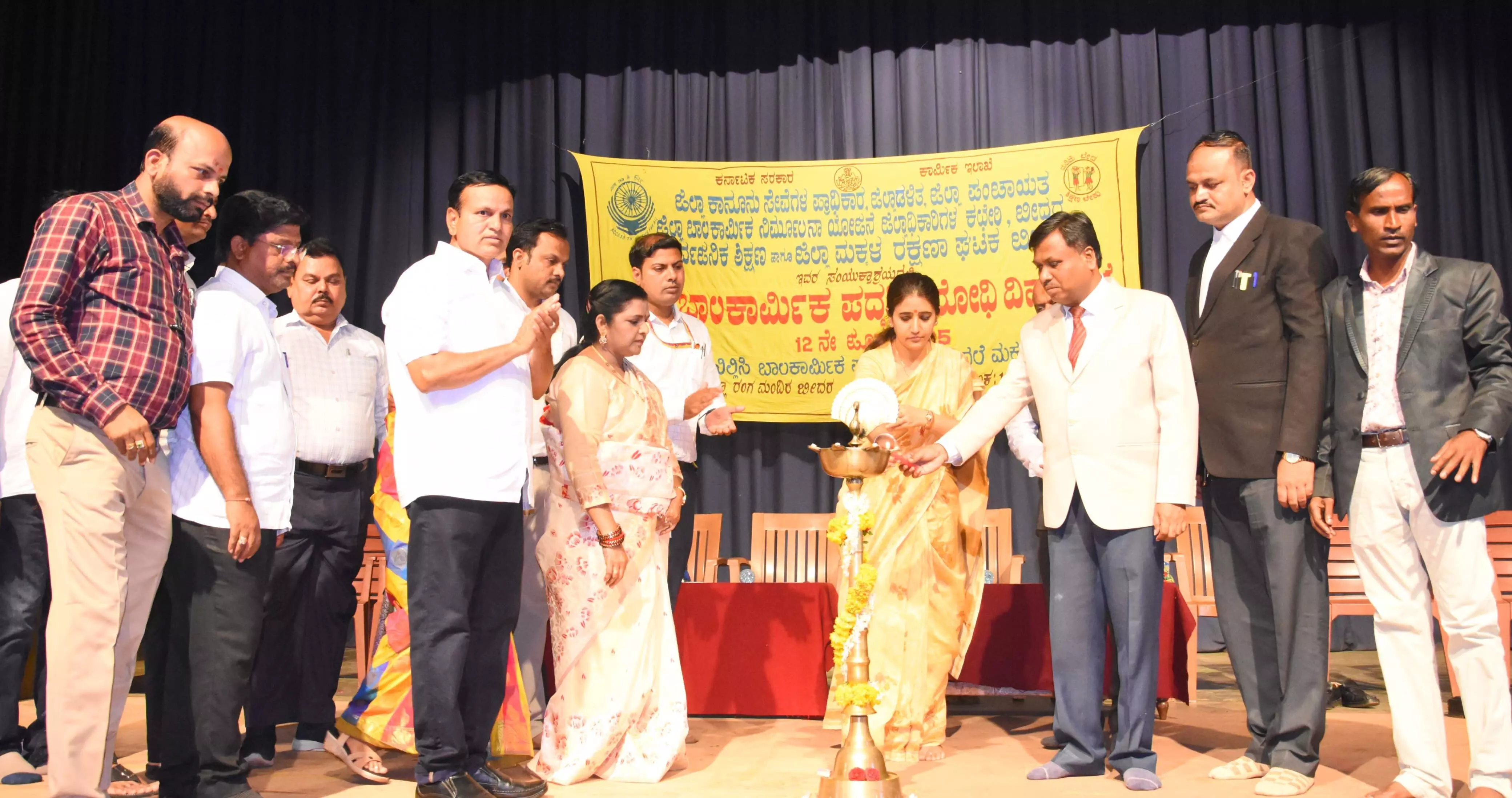 ಬಾಲಕಾರ್ಮಿಕರನ್ನು ಕೆಲಸಕ್ಕೆ ನೇಮಿಸಿಕೊಂಡರೆ ಕಾನೂನು ಕ್ರಮ : ಜಿಲ್ಲಾಧಿಕಾರಿ ಶಿಲ್ಪಾ ಶರ್ಮಾ ಬಾಲಕಾರ್ಮಿಕರನ್ನು ಕೆಲಸಕ್ಕೆ ನೇಮಿಸಿಕೊಂಡರೆ ಕಾನೂನು ಕ್ರಮ : ಜಿಲ್ಲಾಧಿಕಾರಿ ಶಿಲ್ಪಾ ಶರ್ಮಾ