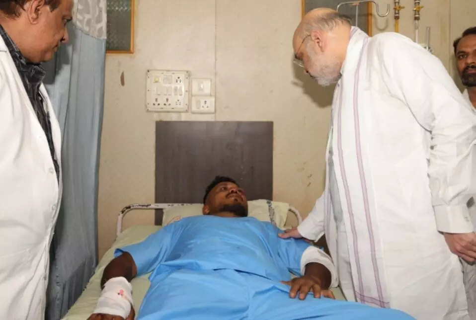 ವಿಮಾನ ದುರಂತದಲ್ಲಿ ಬದುಕುಳಿದ ಏಕೈಕ ಪ್ರಯಾಣಿಕ ಹೇಳಿದ್ದೇನು?