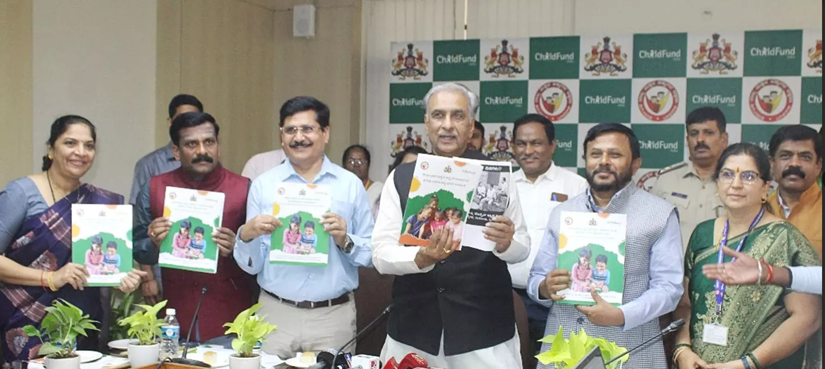 ಹಾಸ್ಟಲ್ಗಳಲ್ಲಿ ಮಕ್ಕಳು ಚಟಗಳಿಗೆ ದಾಸರಾಗುತ್ತಿದ್ದಾರೆ : ಸಭಾಪತಿ ಬಸವರಾಜ ಹೊರಟ್ಟಿ ಆತಂಕ ಹಾಸ್ಟಲ್ಗಳಲ್ಲಿ ಮಕ್ಕಳು ಚಟಗಳಿಗೆ ದಾಸರಾಗುತ್ತಿದ್ದಾರೆ : ಸಭಾಪತಿ ಬಸವರಾಜ ಹೊರಟ್ಟಿ ಆತಂಕ