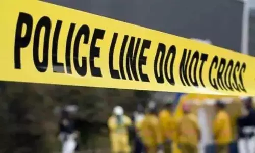 ಶ್ರೀರಂಗಪಟ್ಟಣ | ನೇಣುಬಿಗಿದ ಸ್ಥಿತಿಯಲ್ಲಿ ಅಪರಿಚಿತ ಪುರುಷ, ಮಹಿಳೆ ಮೃತದೇಹ ಪತ್ತೆ