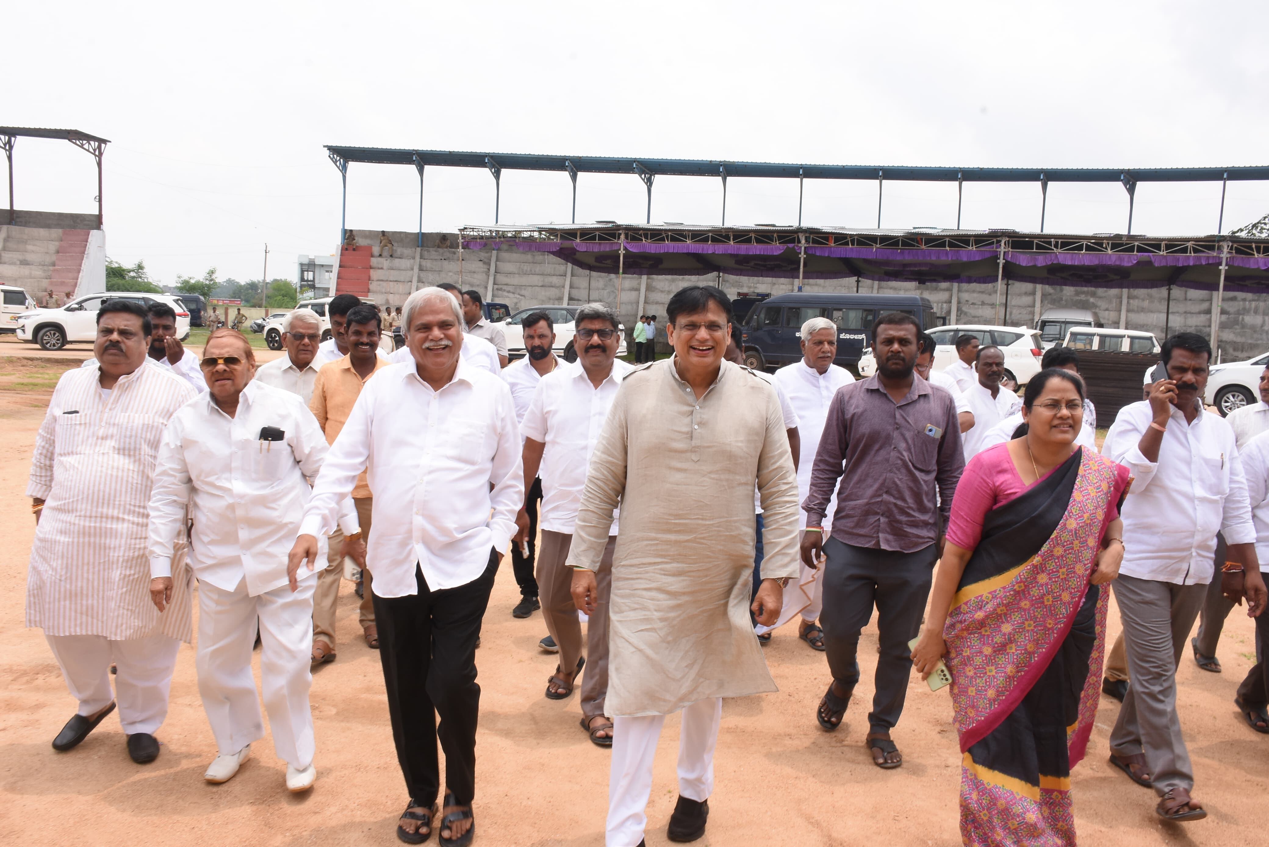 ಯಾದಗಿರಿ: ಆರೋಗ್ಯ ಆವಿಷ್ಕಾರ ಕಾರ್ಯಕ್ರಮದ ಸಿದ್ಧತಾ ಕಾರ್ಯ ವೀಕ್ಷಿಸಿದ ಸಚಿವ ಶರಣಬಸಪ್ಪ ದರ್ಶನಾಪುರ