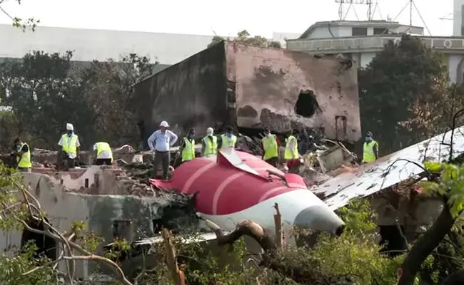 ಏರ್ ಇಂಡಿಯಾ ವಿಮಾನ ಅಪಘಾತ | ಒಂಭತ್ತು ಮಂದಿ ಮೃತರ ಡಿಎನ್ಎ ಹೋಲಿಕೆ: ಮೊದಲ ಮೃತ ದೇಹ ಕುಟುಂಬದ ಸದಸ್ಯರಿಗೆ ಹಸ್ತಾಂತರ