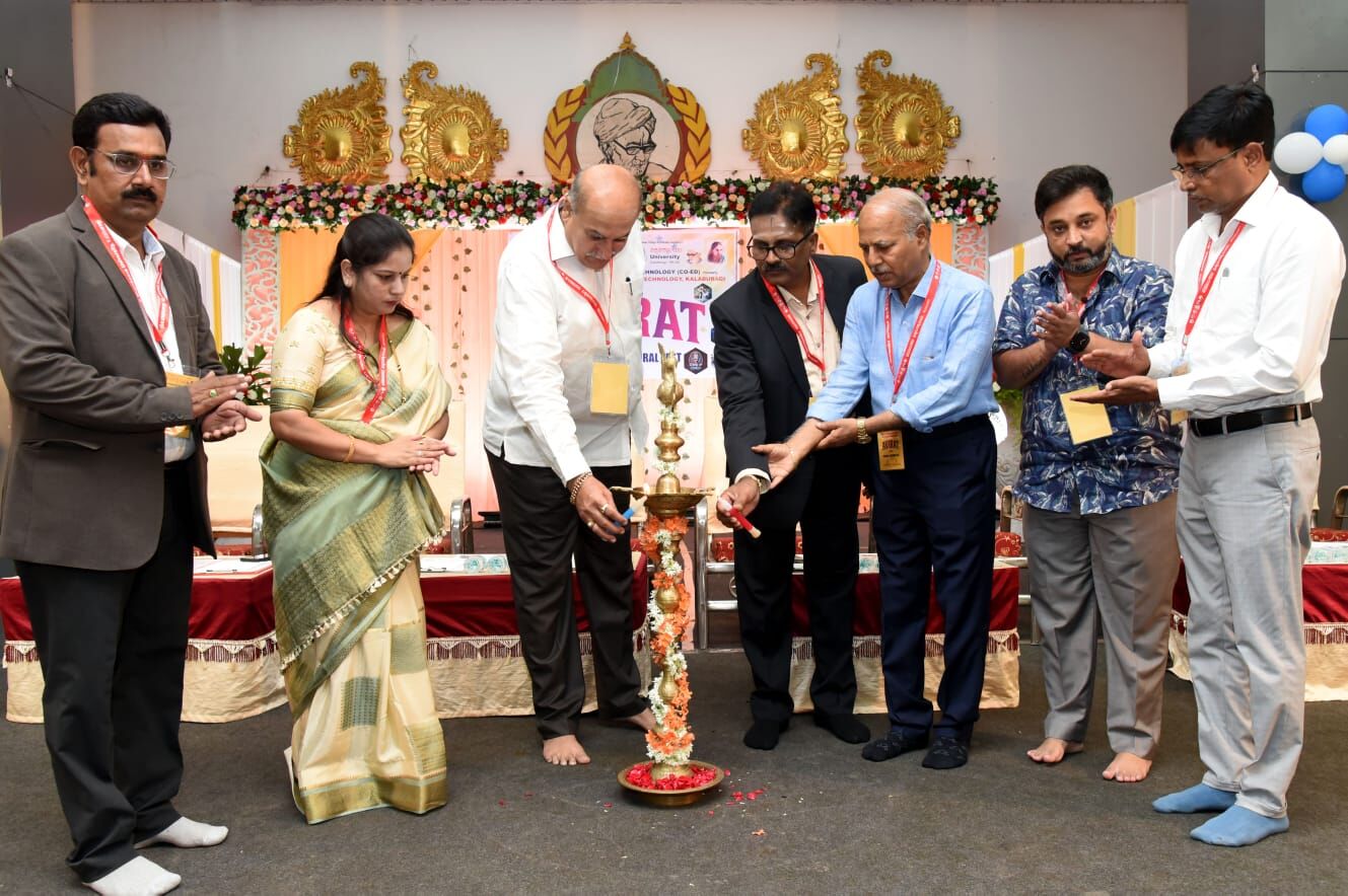 ಕಲಬುರಗಿ: ಶರಣಬಸವ ವಿಶ್ವವಿದ್ಯಾಲಯದಲ್ಲಿ ಎರಡು ದಿನಗಳ “ಅವಿರತ್” ತಾಂತ್ರಿಕ-ಸಾಂಸ್ಕೃತಿಕ ಉತ್ಸವಕ್ಕೆ ಚಾಲನೆ