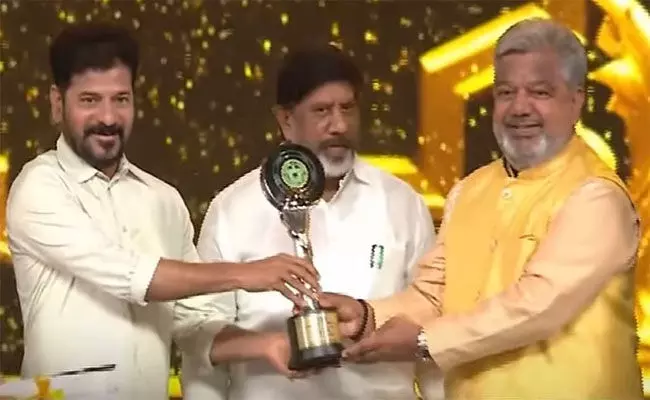 ಹಿಂದುತ್ವ ಪ್ರಚಾರದ ’ರಜಾಕಾರ್’ ಚಿತ್ರಕ್ಕೆ ತೆಲಂಗಾಣ ಸರಕಾರದ ಗದ್ದರ್ ಚಲನಚಿತ್ರ ಪ್ರಶಸ್ತಿ! ಹಿಂದುತ್ವ ಪ್ರಚಾರದ ’ರಜಾಕಾರ್’ ಚಿತ್ರಕ್ಕೆ ತೆಲಂಗಾಣ ಸರಕಾರದ ಗದ್ದರ್ ಚಲನಚಿತ್ರ ಪ್ರಶಸ್ತಿ!