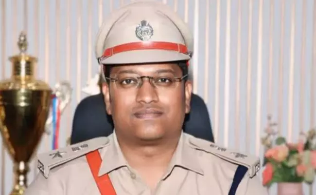 ಬೀದರ್ | ಕಳ್ಳತನವಾದ ಮೊಬೈಲ್ ಫೋನ್ ಬಗ್ಗೆ CEIR ಪೋರ್ಟಲ್ನಲ್ಲಿ ದೂರು ದಾಖಲಿಸಿ : ಎಸ್ಪಿ ಪ್ರದೀಪ್ ಗುಂಟಿ ಬೀದರ್ | ಕಳ್ಳತನವಾದ ಮೊಬೈಲ್ ಫೋನ್ ಬಗ್ಗೆ CEIR ಪೋರ್ಟಲ್ನಲ್ಲಿ ದೂರು ದಾಖಲಿಸಿ : ಎಸ್ಪಿ ಪ್ರದೀಪ್ ಗುಂಟಿ