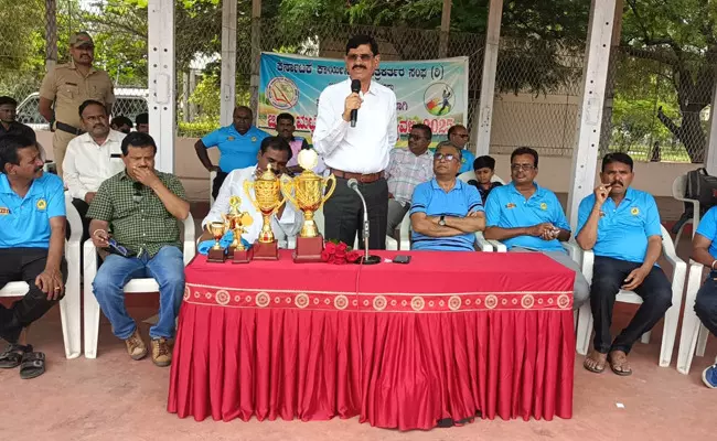 ರಾಯಚೂರು | ಪತ್ರಕರ್ತರ ಸಂಘದ ವತಿಯಿಂದ ಜಿಲ್ಲಾ ಮಟ್ಟದ ಕ್ರಿಕೆಟ್ ಪಂದ್ಯಾವಳಿ