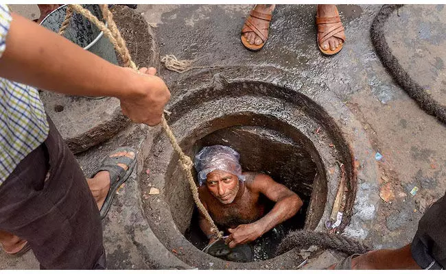 ಉತ್ತರಪ್ರದೇಶದ ಗ್ರಾಮದಲ್ಲಿ ‘ವಿಷಕಾರಿ ಚರಂಡಿ’; ಆರೋಗ್ಯ ಸಮಸ್ಯೆಯಿಂದ 15 ದಿನಗಳಲ್ಲಿ 13 ಜನರು ಮೃತ್ಯು