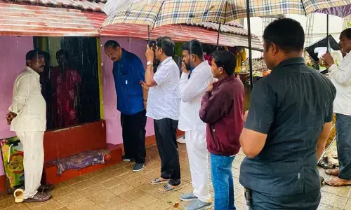 ಕೊಡಿಯಾಲ್: ಮಳೆಯಿಂದ ಮನೆ ಹಾನಿಗೊಳಗಾದ ಸ್ಥಳಕ್ಕೆ ವಿಧಾನ ಪರಿಷತ್ ಶಾಸಕರಾದ ಐವನ್ ಡಿಸೋಜ ಭೇಟಿ