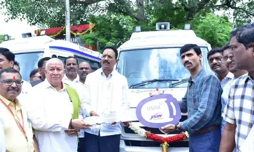 ವಿಜಯನಗರ | ಬಿಎಂಎಂ ಸಂಸ್ಥೆಯಿಂದ ಕೊಡುಗೆಯಾಗಿ ನೀಡಿದ ಆಂಬ್ಯುಲೆನ್ಸ್‌, ವಿಶ್ರಾಂತಿ ಕೊಠಡಿ ಲೋಕಾರ್ಪಣೆ