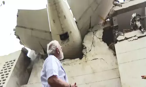 ನೈತಿಕತೆ ಮತ್ತು ಛಾಯಾಚಿತ್ರ ಪತ್ರಿಕೋದ್ಯಮ; ವಿಮಾನ ಪತನ ಸ್ಥಳದಲ್ಲಿ ಹೇಗೆ ಚಿತ್ರ ತೆಗೆಯಬಾರದು?