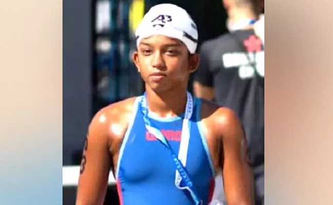 ಸಮುದ್ರದಲ್ಲಿ 30 ಕಿ.ಮೀ. ಈಜಿದ 14ರ ಹರೆಯದ ಡಿಂಪಲ್ ಸೋನಾಕ್ಷಿ