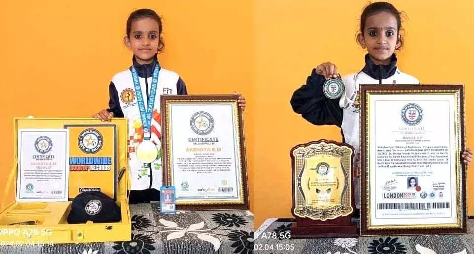 ಯೋಗಾಸನದಲ್ಲಿ ವಿಶ್ವ ದಾಖಲೆ ಬರೆದ ಗ್ರಾಮೀಣ ಪ್ರತಿಭೆ ಅಕ್ಷಯ