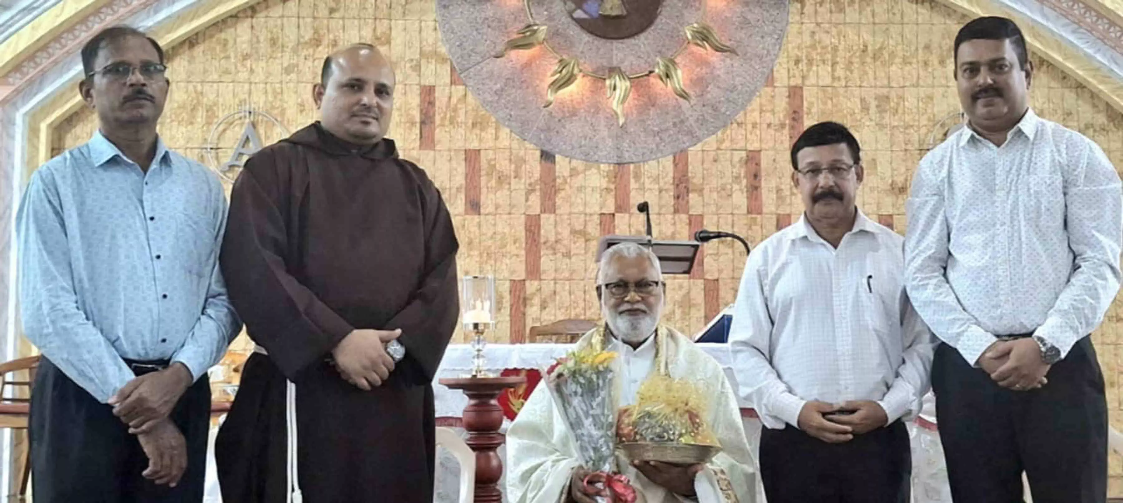 ಪಾಲ್ದನೆ ಚರ್ಚ್: ಫಾ. ಆಲ್ಬನ್ ಡಿಸೋಜರಿಗೆ ವಿದಾಯ ಸಮಾರಂಭ ಪಾಲ್ದನೆ ಚರ್ಚ್: ಫಾ. ಆಲ್ಬನ್ ಡಿಸೋಜರಿಗೆ ವಿದಾಯ ಸಮಾರಂಭ