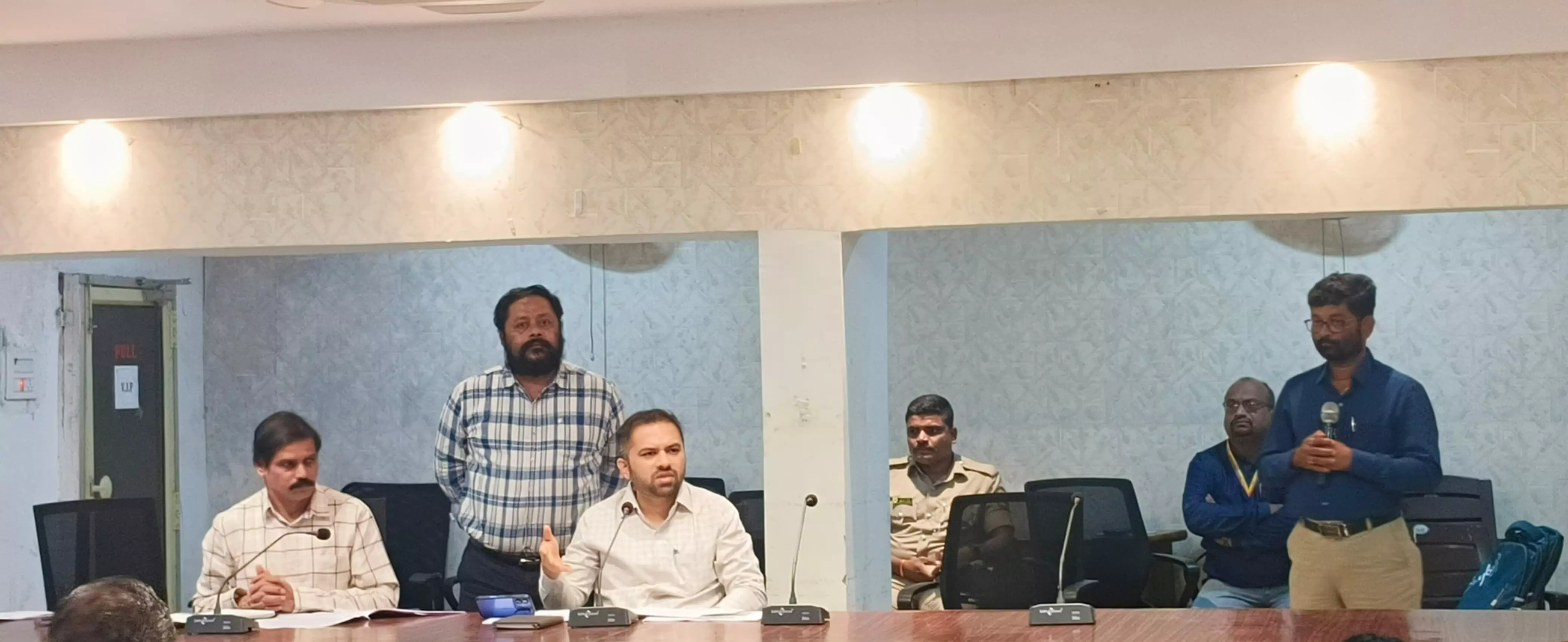 ಮಹಾತ್ಮಾಗಾಂಧಿ ನರೇಗಾ ಯೋಜನೆಯಡಿ ಸಾಮಾಜಿಕ ಪರಿಶೋಧನೆಯನ್ನು ಜವಾಬ್ದಾರಿಯಿಂದ ನಿರ್ವಹಿಸಿ : ಸಿಇಓ ಡಾ.ಗಿರೀಶ್ ಬದೋಲೆ ಮಹಾತ್ಮಾಗಾಂಧಿ ನರೇಗಾ ಯೋಜನೆಯಡಿ ಸಾಮಾಜಿಕ ಪರಿಶೋಧನೆಯನ್ನು ಜವಾಬ್ದಾರಿಯಿಂದ ನಿರ್ವಹಿಸಿ : ಸಿಇಓ ಡಾ.ಗಿರೀಶ್ ಬದೋಲೆ