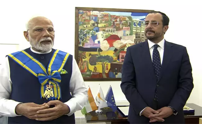 ಪ್ರಧಾನಿ ಮೋದಿಗೆ ಸೈಪ್ರಸ್ ನ ಅತ್ಯುನ್ನತ ನಾಗರಿಕ ಗೌರವ ಪ್ರದಾನ; ಭಾರತದ ಜನತೆಗೆ ಅರ್ಪಣೆ