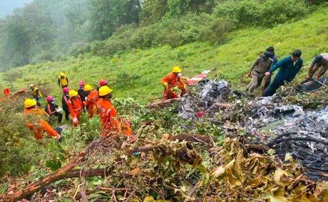 ಕೇದಾರನಾಥ್ ಹೆಲಿಕಾಪ್ಟರ್ ಅಪಘಾತ; ಆರ್ಯನ್ ಏವಿಯೇಷನ್ ಪ್ರೈವೇಟ್ ಲಿಮಿಟೆಡ್ ವಿರುದ್ಧ ಪ್ರಕರಣ ದಾಖಲು ಕೇದಾರನಾಥ್ ಹೆಲಿಕಾಪ್ಟರ್ ಅಪಘಾತ; ಆರ್ಯನ್ ಏವಿಯೇಷನ್ ಪ್ರೈವೇಟ್ ಲಿಮಿಟೆಡ್ ವಿರುದ್ಧ ಪ್ರಕರಣ ದಾಖಲು