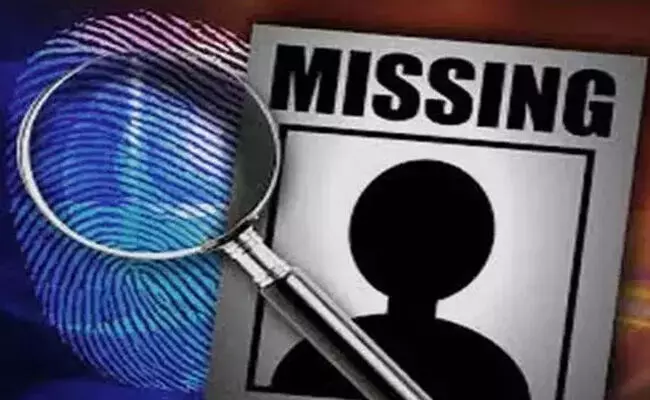 ಲಿಂಗಸೂಗೂರು | ನಾಪತ್ತೆಯಾಗಿ ಆತಂಕ ಮೂಡಿಸಿದ್ದ ಮೂವರು ಮಕ್ಕಳನ್ನು ಪತ್ತೆಹಚ್ಚಿದ ಪೊಲೀಸರು ಲಿಂಗಸೂಗೂರು | ನಾಪತ್ತೆಯಾಗಿ ಆತಂಕ ಮೂಡಿಸಿದ್ದ ಮೂವರು ಮಕ್ಕಳನ್ನು ಪತ್ತೆಹಚ್ಚಿದ ಪೊಲೀಸರು