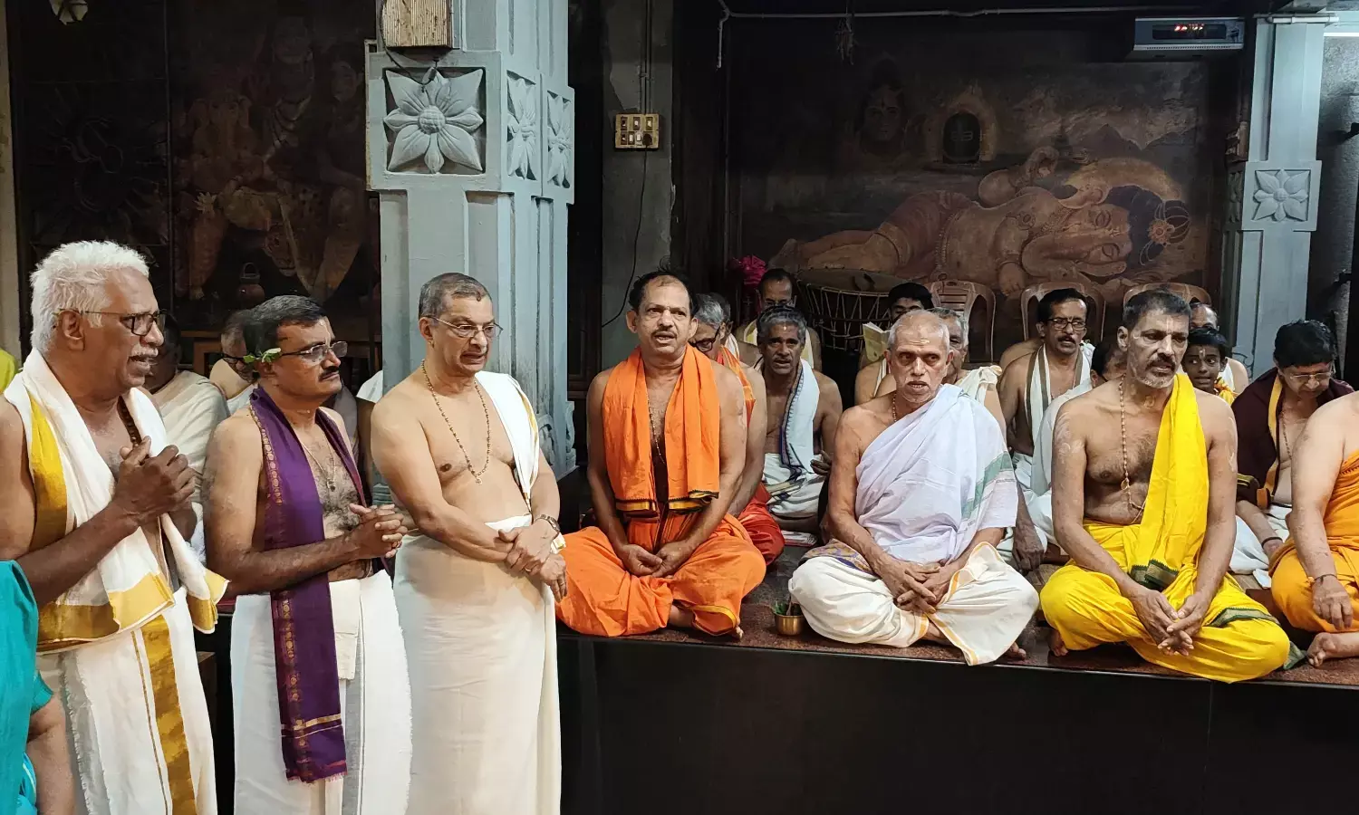 ಮಂಗಳೂರು: ವಿಮಾನ ದುರಂತದಲ್ಲಿ ಮೃತಪಟ್ಟವರಿಗಾಗಿ ಸಾಮೂಹಿಕ ಪ್ರಾರ್ಥನೆ