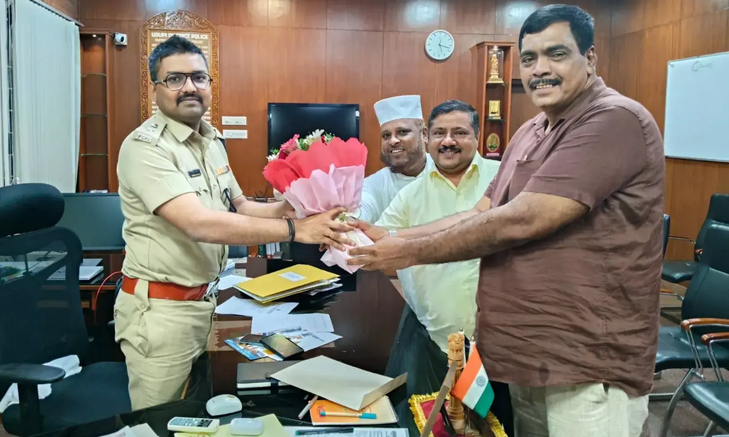 ಉಡುಪಿ ಜಿಲ್ಲಾ ವಕ್ಫ್ ಸಲಹಾ ಸಮಿತಿ ನಿಯೋಗ ಎಸ್ಪಿ ಭೇಟಿ