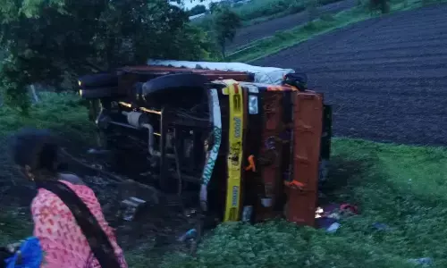 ಬೆಳಗಾವಿ | ಲಾರಿ ಢಿಕ್ಕಿ: ಬೈಕ್ ಸವಾರರಿಬ್ಬರು ಮೃತ್ಯು