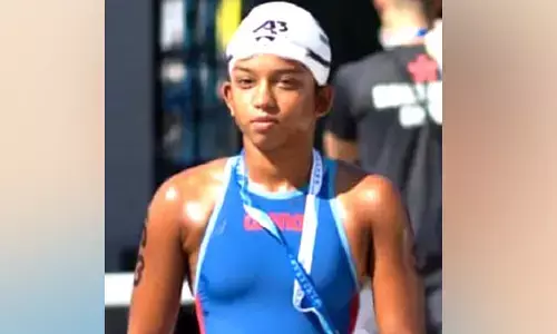 ಸಮುದ್ರದಲ್ಲಿ 30 ಕಿ.ಮೀ. ಈಜಿದ 14ರ ಹರೆಯದ ಡಿಂಪಲ್ ಸೋನಾಕ್ಷಿ