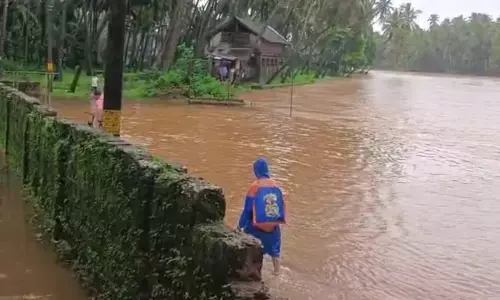 ಉತ್ತರ ಕನ್ನಡ ಜಿಲ್ಲೆಯಲ್ಲಿ ಭಾರಿ ಮಳೆಯ ಮುನ್ಸೂಚನೆ: ಜೂ.17ರಂದು ಅಂಗನವಾಡಿ, ಶಾಲೆಗಳಿಗೆ ರಜೆ ಘೋಷಣೆ