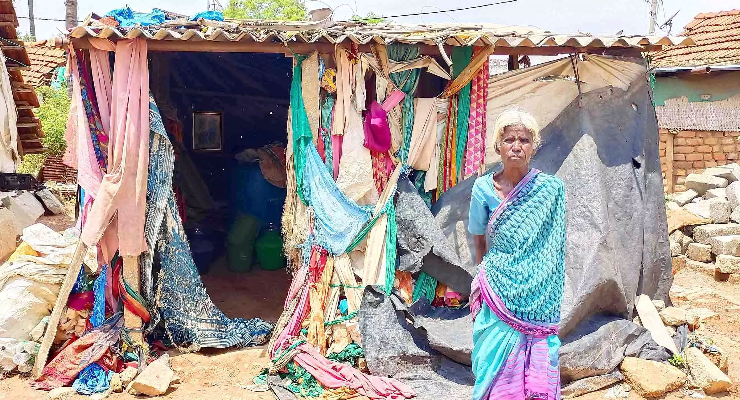 ಮನೆ ನಿರ್ಮಾಣಕ್ಕೆ ಸರಕಾರದಿಂದ ಅನುದಾನ ಕೊಡುವಂತೆ ಸಾರ್ವಜನಿಕರ ಮನವಿ