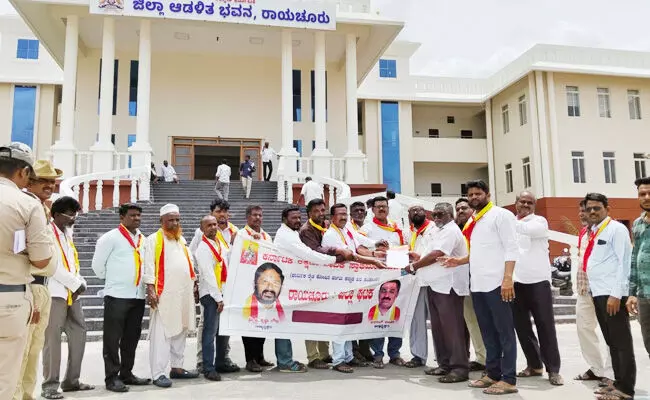 ರಾಯಚೂರು | ವಿದ್ಯುತ್ ಕಡಿತಗೊಳಿಸುವುದನ್ನು ಖಂಡಿಸಿ ಕರವೇಯಿಂದ ಪ್ರತಿಭಟನೆ