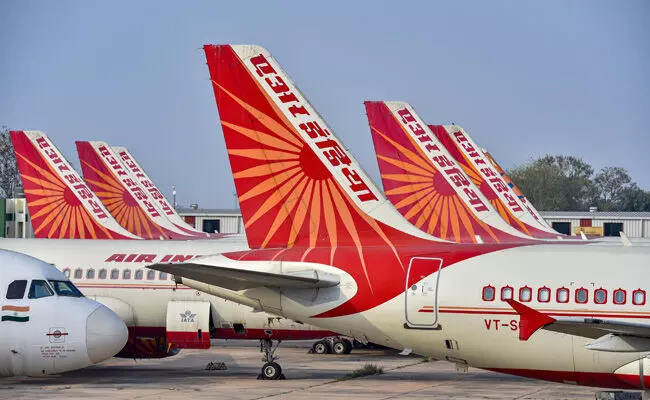 ಅಹಮದಾಬಾದ್ ವಿಮಾನ ಅಪಘಾತದ ನಂತರ ಕಠಿಣ ತಪಾಸಣೆ: ಒಂದೇ ದಿನದಲ್ಲಿ 7 ಏರ್ ಇಂಡಿಯಾ ವಿಮಾನಗಳ ರದ್ದು ಅಹಮದಾಬಾದ್ ವಿಮಾನ ಅಪಘಾತದ ನಂತರ ಕಠಿಣ ತಪಾಸಣೆ: ಒಂದೇ ದಿನದಲ್ಲಿ 7 ಏರ್ ಇಂಡಿಯಾ ವಿಮಾನಗಳ ರದ್ದು