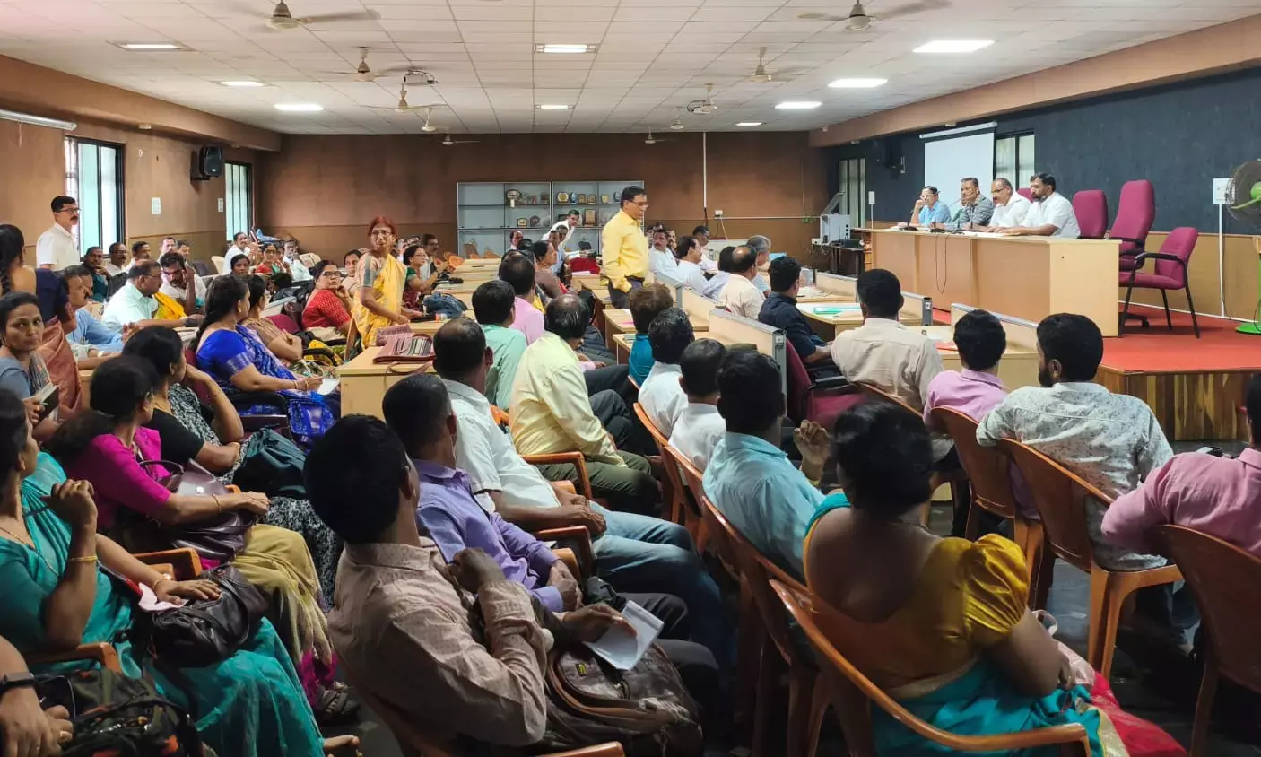 ಶೇ.100 ಎಸೆಸೆಲ್ಸಿ ಫಲಿತಾಂಶಕ್ಕಾಗಿ ವಿದ್ಯಾರ್ಥಿಗಳನ್ನು ಬೇರೆ ಶಾಲೆಗಳಿಗೆ ಸೇರ್ಪಡೆ ಸರಿಯಲ್ಲ: ಗಂಟಿಹೊಳೆ