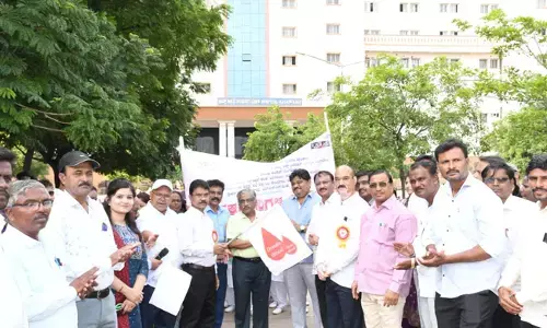 ಕಲಬುರಗಿ | ಭಯ ಬಿಟ್ಟು ರಕ್ತದಾನ ಮಾಡಿ ಜೀವ ಉಳಿಸಿ : ಡಾ.ಶರಣಬಸಪ್ಪ ಗಣಜಲಖೇಡ್