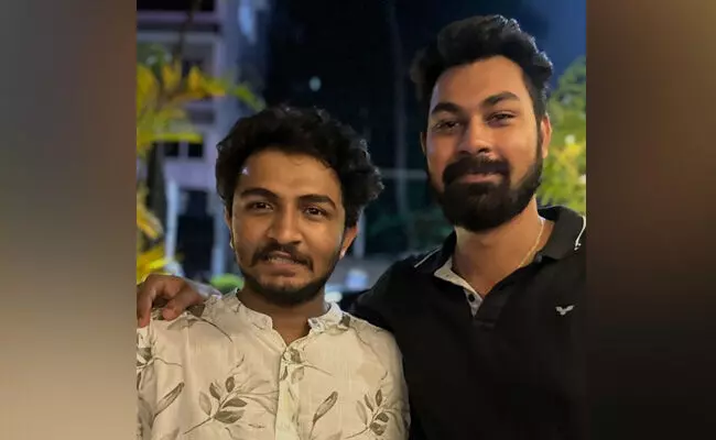 ಜಪ್ಪಿನಮೊಗರು: ರಸ್ತೆ ವಿಭಜಕಕ್ಕೆ ಕಾರು ಢಿಕ್ಕಿ; ಇಬ್ಬರು ಮೃತ್ಯು ಜಪ್ಪಿನಮೊಗರು: ರಸ್ತೆ ವಿಭಜಕಕ್ಕೆ ಕಾರು ಢಿಕ್ಕಿ; ಇಬ್ಬರು ಮೃತ್ಯು